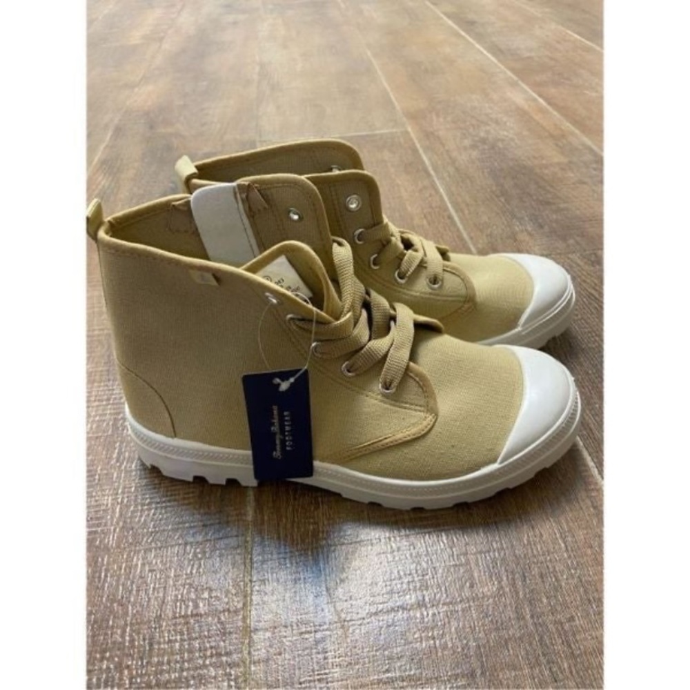 Tommy Bahama Tan High-Top Sneakers with White Soles Sz 10 NWT - Picture 3 of 8